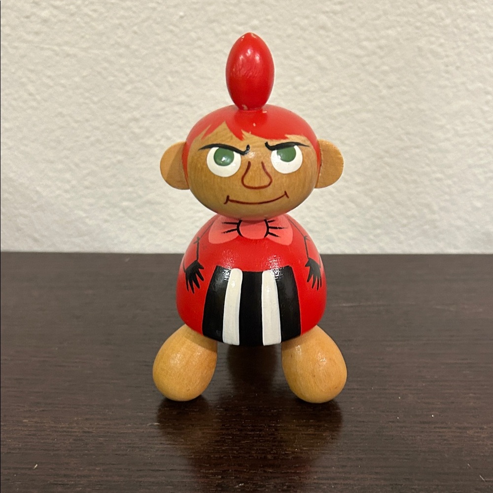 RARE Little My MOOMIN WOOD FIGURE from 2000
LEATHER TAG . Bought in Helsinki.